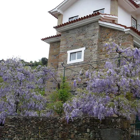 Guest house Casa Da Nogueira 3*