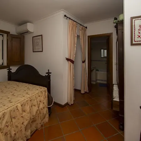 Guest house Casa Da Nogueira 3*
