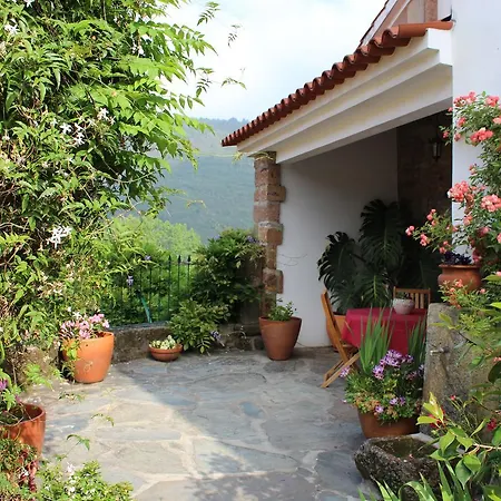 Guest house Casa Da Nogueira 3*