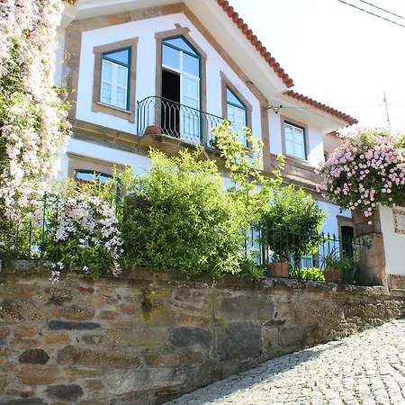 ゲストハウス Casa Da Nogueira 3*